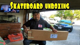 VLOG #3 skateboard unboxing yeee!!!