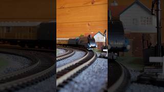 Hornby 00 A4 Mallard and Bachmann 00 9F on the passenger services | #00gauge #train