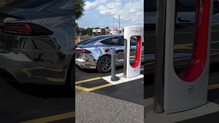 TESLA WRAPPED IN ALL MIRROR 🔋⚡️ #shortvideo #tesla How to blind drivers in Florida ? 🌞🪩