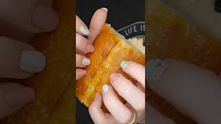 why does #tapping on this bread sound so good!? #asmr #satisfying #tingles #relaxing #bread