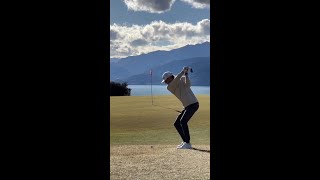 How does Mac Boucher hit his signature flop shot?