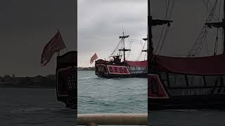 🛥️ BARCO PIRATA #venecia #venezia #italia #barcopirata #gondola #viajesporelmundo #excursión