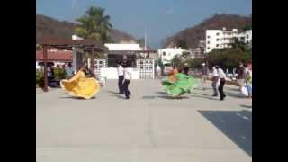 120113 PC Huatulco Mexican Hat Dance with Del