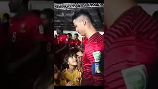 Cristiano Ronaldo dengan fans anak-anak 👍🏻😉 #shorts #cristianoronaldo