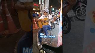 Hua Hin Thailand busker 🎸