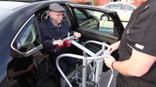 Handicare SystemRoMedic™ MiniLift125 & MiniLift200 Car Extraction