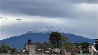 ¡Saquen la cobija! Cubierta de nieve amanece la Malinche