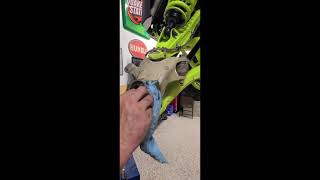 Trail Dawgs how to: Greasing Can Am X3 Turbo RR bearings (all x3's)