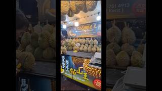 The world's smelliest fruit?  Delicious Durian fruit cutting #durian #food  #shorts #youtubeshorts