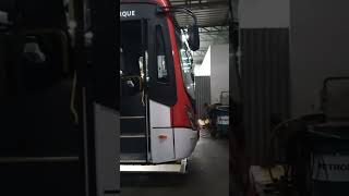 geladão MERCEDES 1721  tirando pneus traseiro