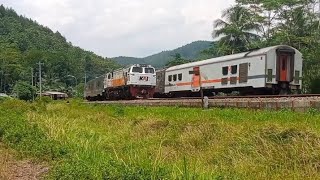 Momen Papasan Kereta Api||    Di Tepian Sungai Serayu