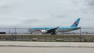 Korean Air - Boeing 777 take off at Miami airport