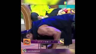 vidyutjamwal Amazing stunt _ Commando stunt _ Kapil Sherma show stunt