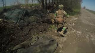 Ukraine - Helmet camera footage of a Ukrainian unit capturing Russian positions. War footage