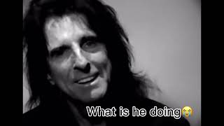 Alice cooper being Alice cooper 😋