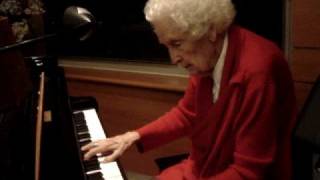 Lynne Reid - 92 Year Old Pianist - Playing Oct 1, 2008