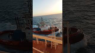 Leaving port with a tug assistance