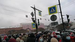 Митинг и шествие в поддержку Навального в Санкт-Петербурге