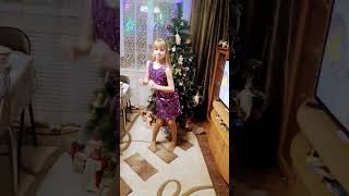 #christmas #dance #merrychristmas #song #candy #shots #шортс #трендик #переход