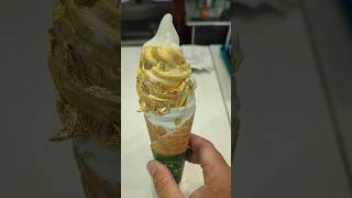 Real Gold on my Ice cream #gold #waikiki #icecream