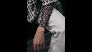 Bold Arm Tattoos with Eagles and Lions for a Wealthy, Powerful Statement  #tattoo #temporarytattoo