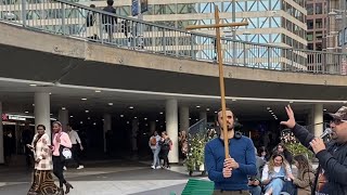 ”Herren ska strida för er, och ni ska hålla er stilla.”‭‭ Sergels torg plattan Stockholm 2024-09-25