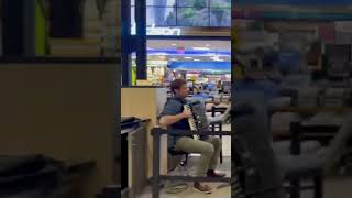 Accordion music in which airport? #expat #expatlife