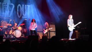 Get The Led Out Covering Led Zeppelin's "Hots on for Nowhere"