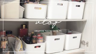 Minimalist living | 极简生活 ｜Stay home activity - Reorganise my pantry!