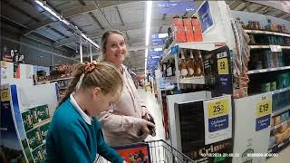 Shopping at Tesco (Skegness) (18th October 2024)