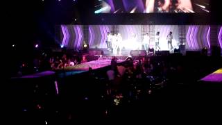 Jessica (SNSD) & Krystal (f(x)) - California Girls SMTOWN 2012 Anaheim LA [FANCAM]