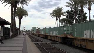 [HD] Westbound BNSF Intermodal Train at Fullerton, CA