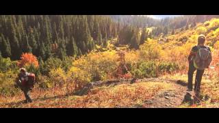 La nature du Kirghizstan en couleur.