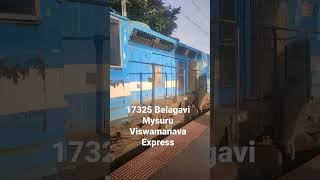 17325 Belagavi Mysuru Viswamanava Express arriving Yesvantpur Station #indianrailways #railfanning