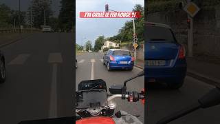 J’ai grillé le feu rouge ?! #shorts #moto #motard #motovlog #interdit #danger