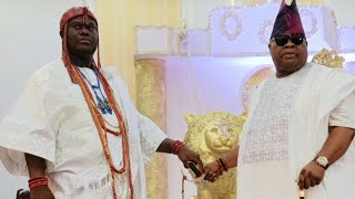 MOMENT OONI OF IFE CUT HIS AMAZING 50TH YEAR BIRTHDAY CAKE & HEAR WHAT GOV. ADELEKE SAYS ABOUT HIM