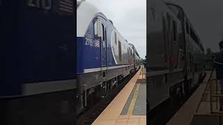 Amtrak B32-8W FLIES through Carlsbad on 580 4/22/2-024 #train #carlsbadvillage