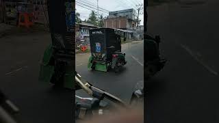 Motor matik buntung jalan di jalan lintas nggak ada ban depannya lagi