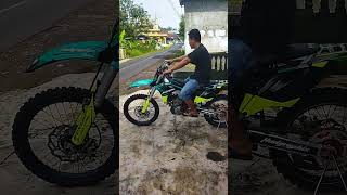 klx bour up nih bos senggol dong.. 😅