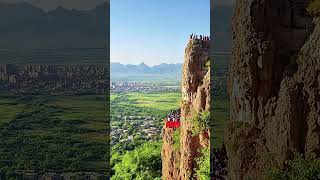 Cliffside Dinner ! #mountainscenery #relax