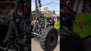 MOBIL MONSTER MELINTAS DEPAN KAMERA