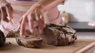 Recette de pain de seigle au chocolat et aux cerises de KitchenAid