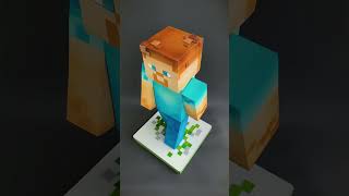 Торт фигура Стива из Майнкрафта. Cake figure of Steve from Minecraft.