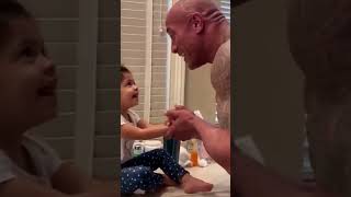 THE ROCK (DWAYNE JOHNSON) PLAYS WITHHIS DAUGHTER