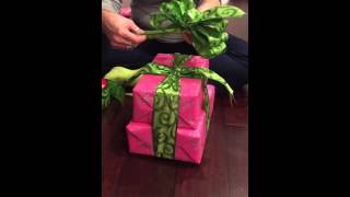 DIY Bow Tutorial: How to make a Bow out of Ribbon for Gifts & Presents