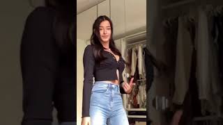 Lea Elui Hot Tiktok Dance #shorts