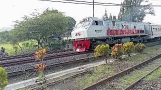 Hunting Kereta Api Maret 2024 Di Stasiun Lawang