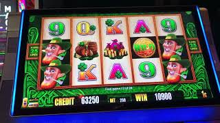 Slot Machine Big Hits/Bonus Play Action