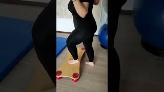 Gait training on balance board & rehabilitation post hip replacement (@fiziomasaj)