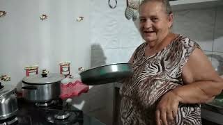 DONA DULCINÉIA PREPAROU O JANTAR E O CAFÉ DA MANHÃ 😋